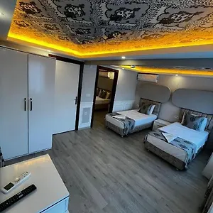  Apartamento Enes & Suites